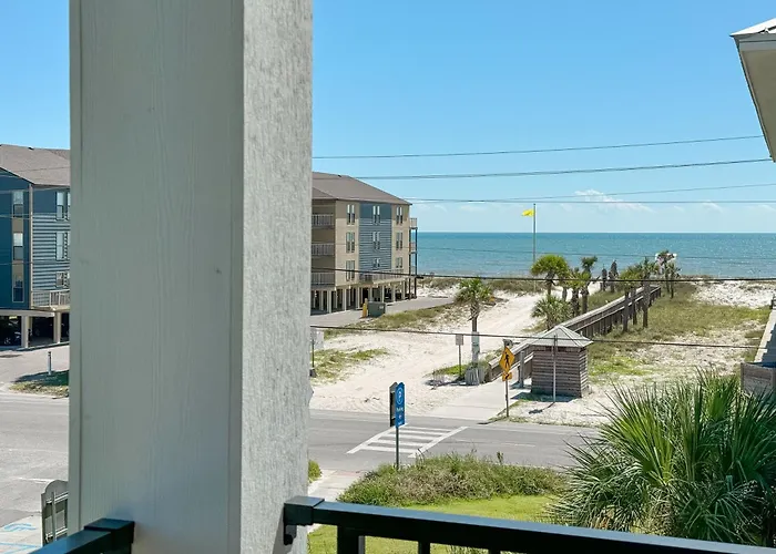 Holiday home Coastal Charm *