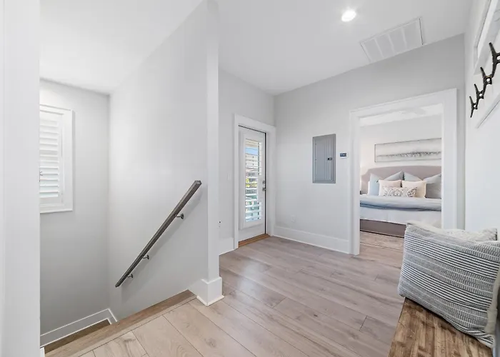 Holiday home Coastal Charm
